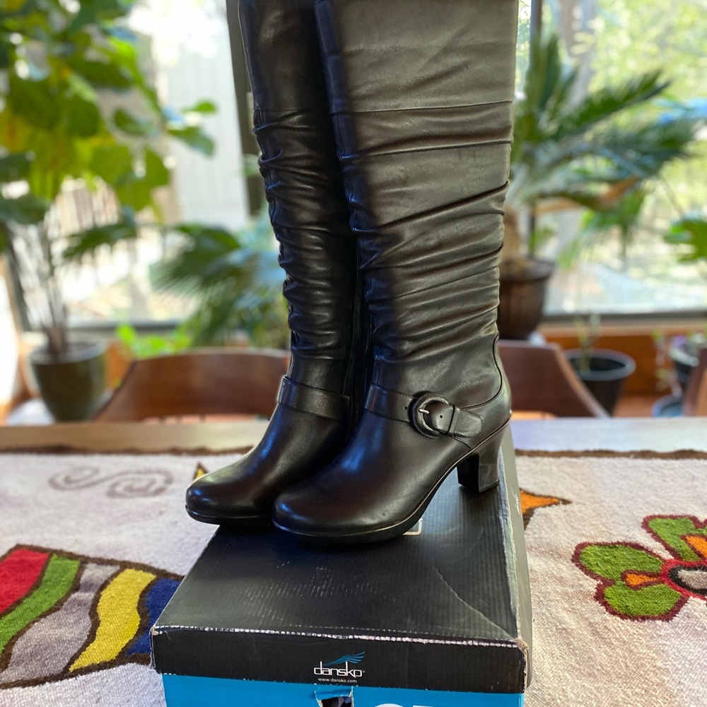 Dansko boots NEW